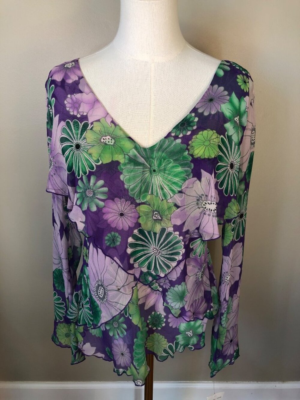 NWT Sunny Leigh 100% Silk Floral Blouse XL Purple Green Ruffle Tier V-Neck Y2K